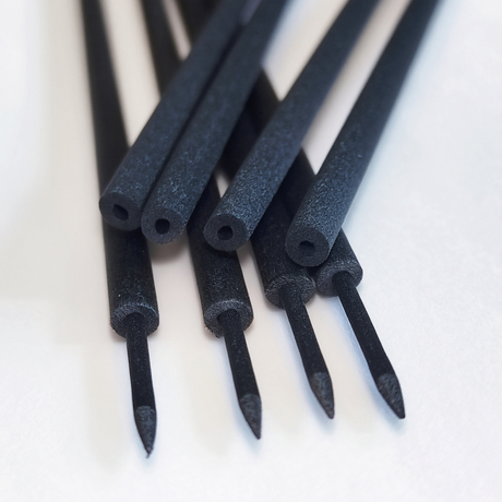 Las nuevas barras difusoras de fibra con evaporación de aire para perfumes y aceites esenciales están disponibles en varios tamaños y colores, con opciones personalizables para ahorrar en costos de empaque.